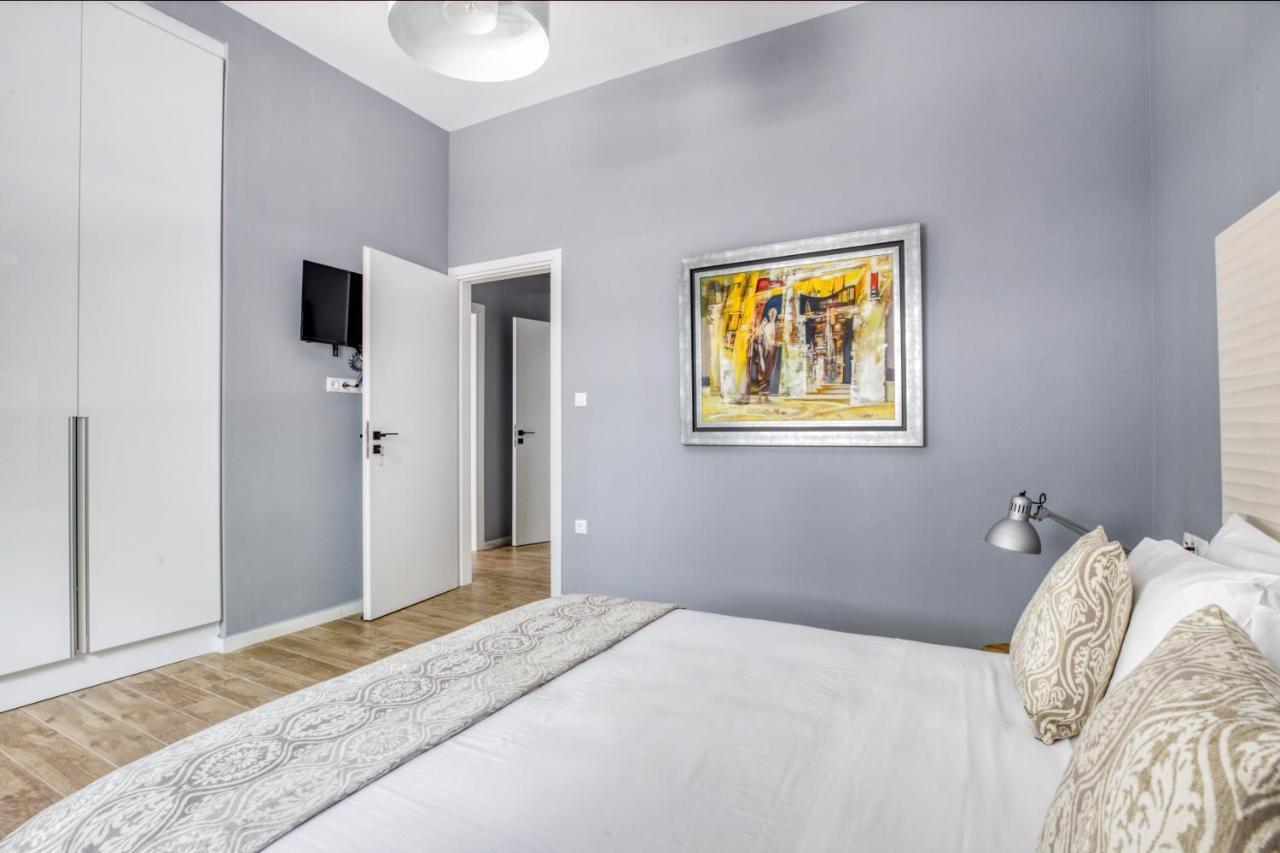 Spacious Flat With Courtyard And Private Parking! Aten Exteriör bild