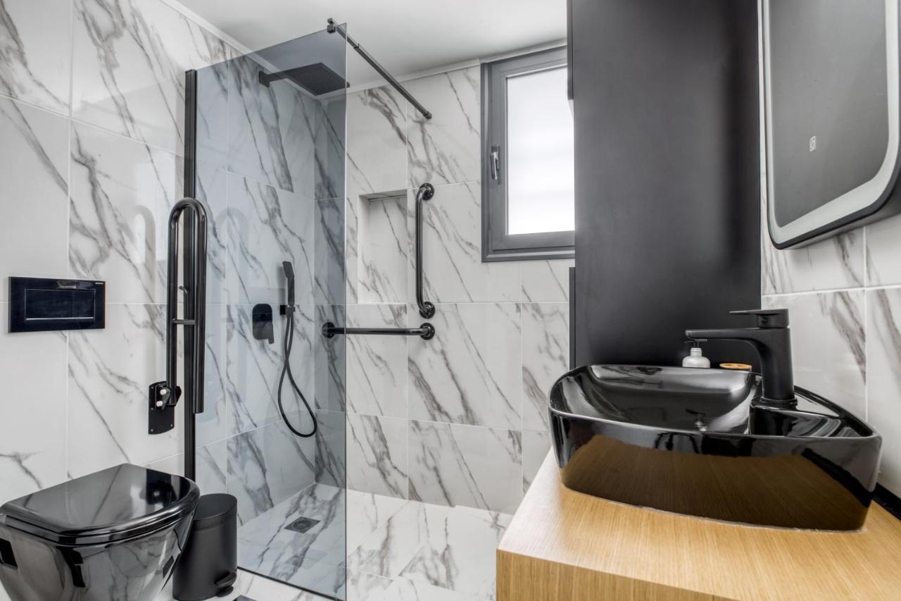Spacious Flat With Courtyard And Private Parking! Aten Exteriör bild
