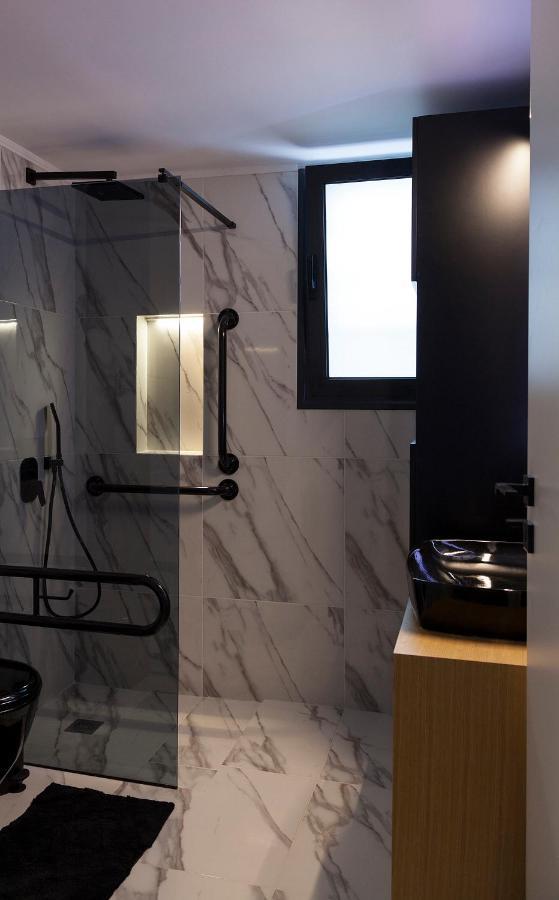 Spacious Flat With Courtyard And Private Parking! Aten Exteriör bild